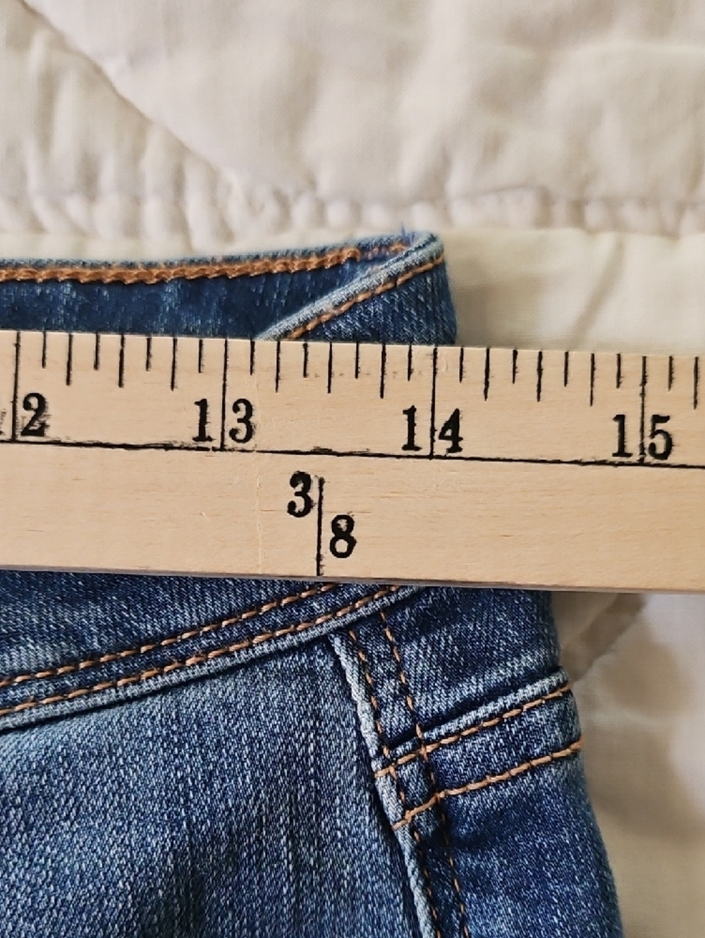 Kensie Distressed Med Rise Skinny Jeans w/ Floral Embroidery - Size 6/28 - Picture 4 of 10